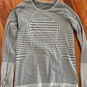 Lululemon long sleeve shirt